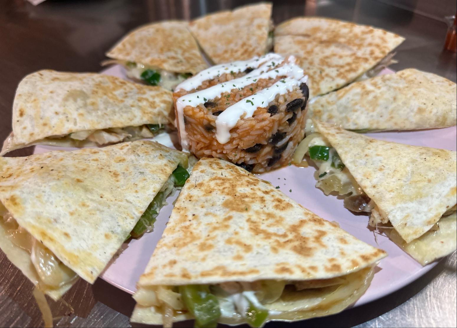QUESADILLA VEGETARIANA